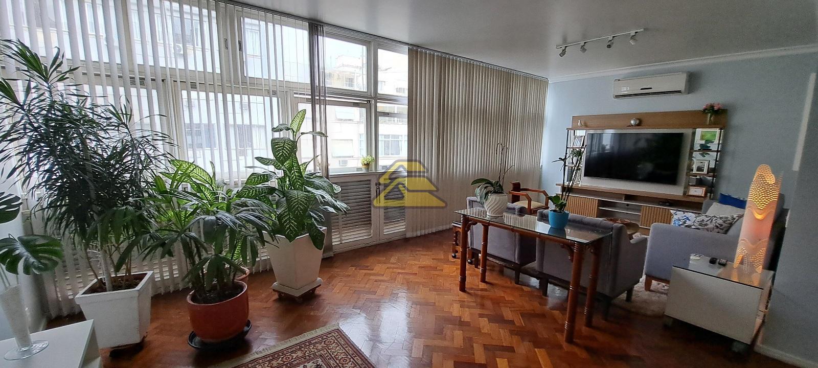 Apartamento à venda com 3 quartos, 163m² - Foto 2