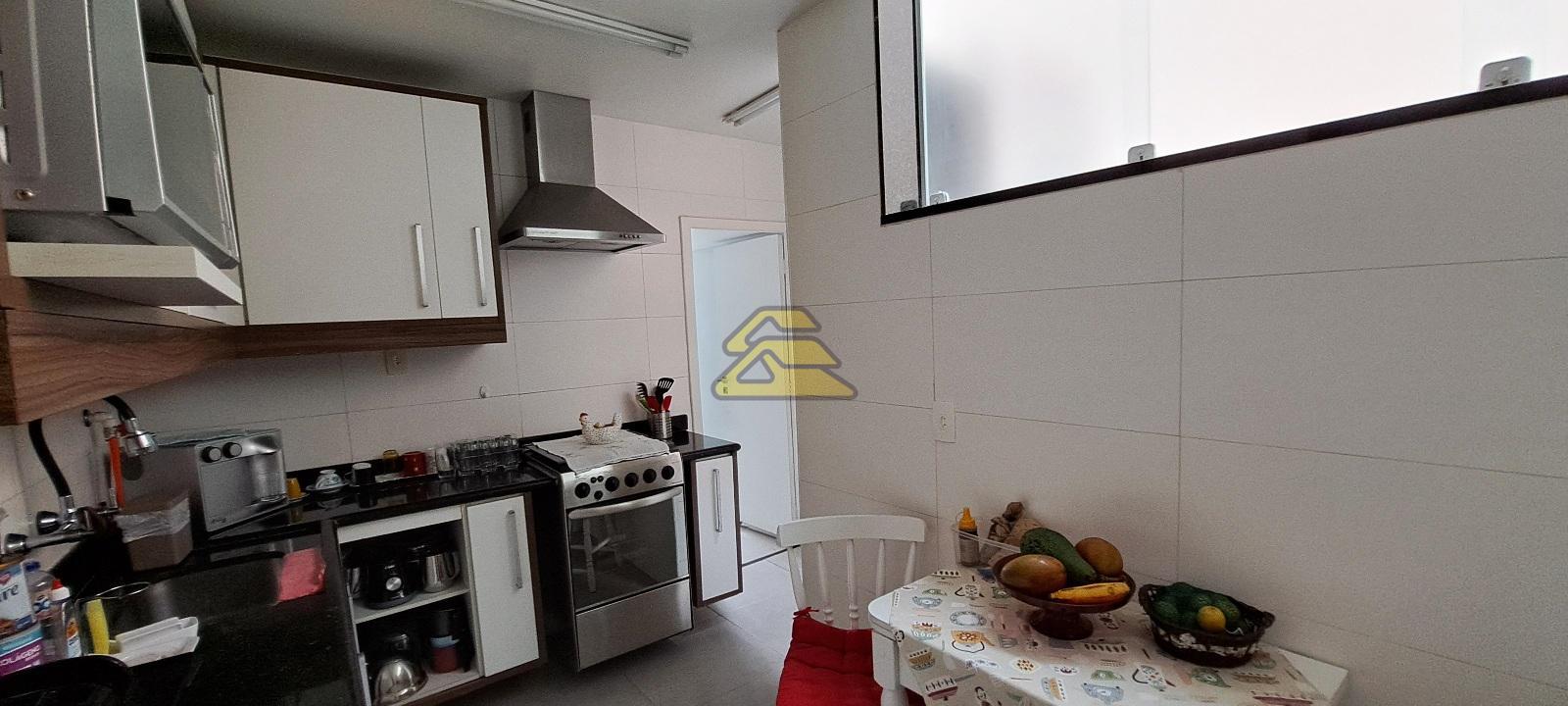 Apartamento à venda com 3 quartos, 163m² - Foto 18