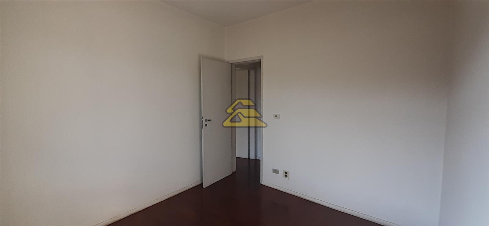 Apartamento à venda com 2 quartos, 80m² - Foto 10