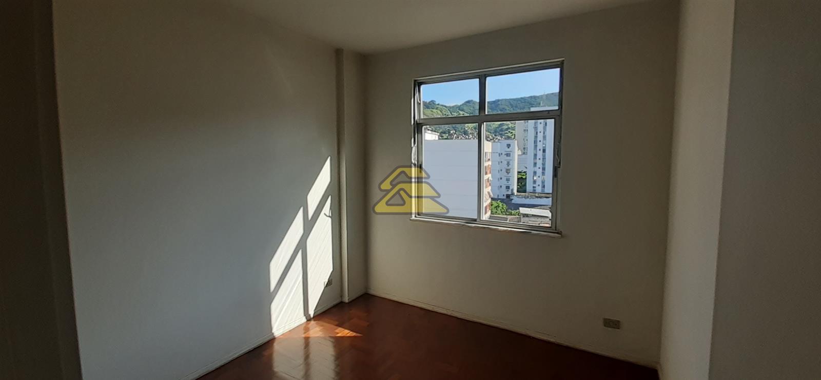 Apartamento à venda com 2 quartos, 80m² - Foto 6