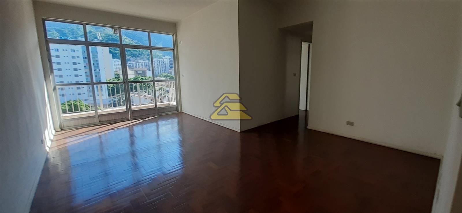 Apartamento à venda com 2 quartos, 80m² - Foto 2