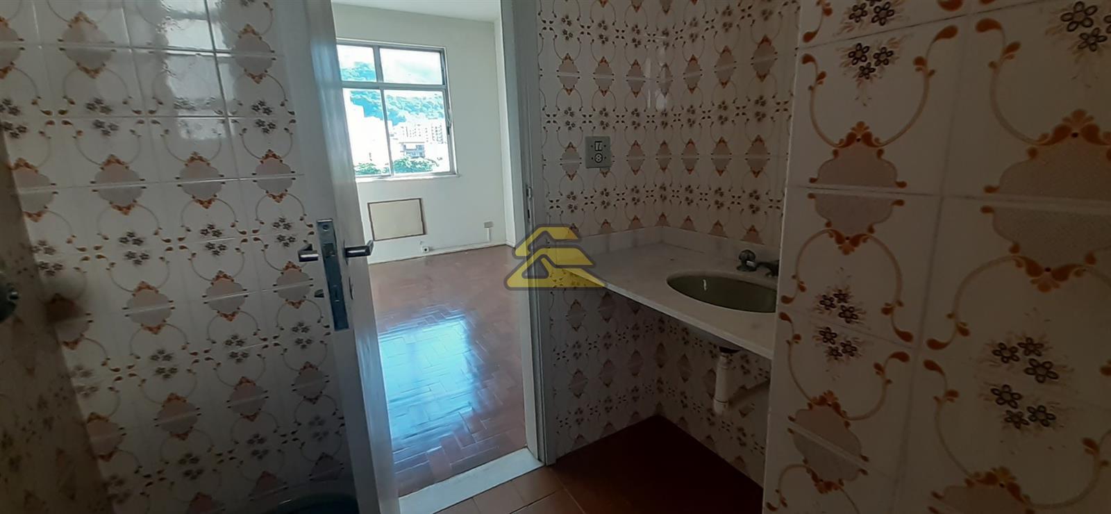 Apartamento à venda com 2 quartos, 80m² - Foto 13