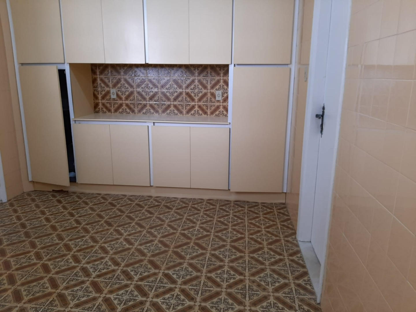 Apartamento à venda com 3 quartos, 210m² - Foto 10