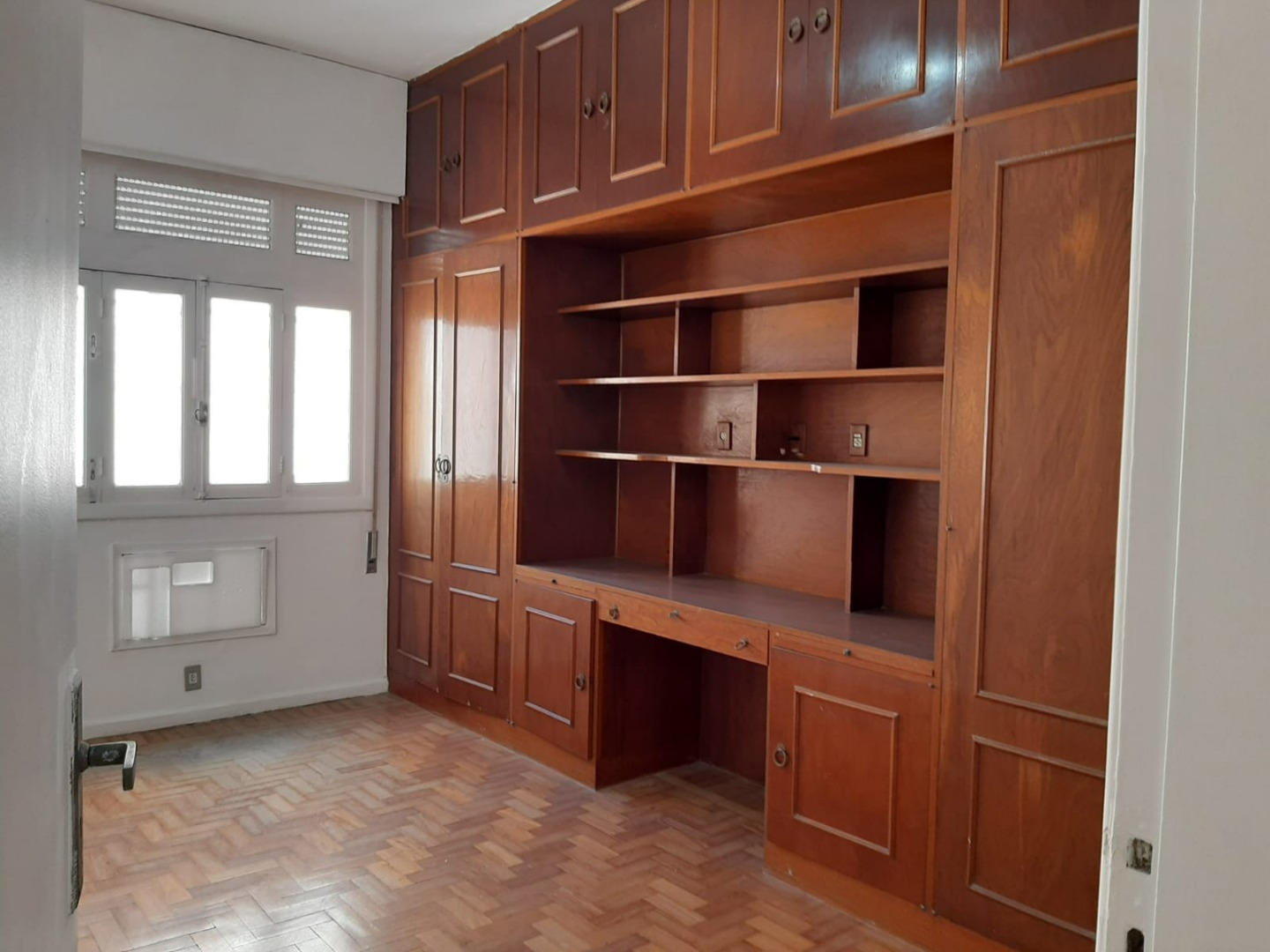 Apartamento à venda com 3 quartos, 210m² - Foto 5