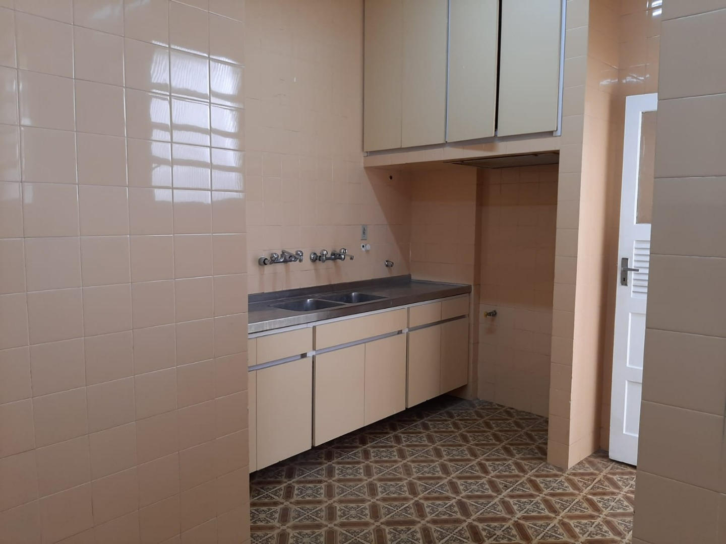 Apartamento à venda com 3 quartos, 210m² - Foto 8