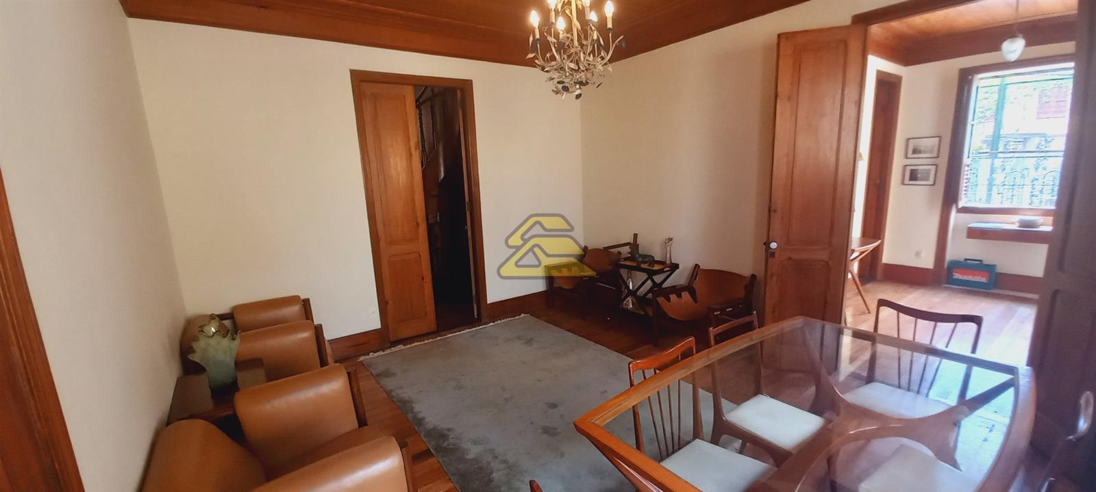 Casa à venda com 5 quartos, 300m² - Foto 7