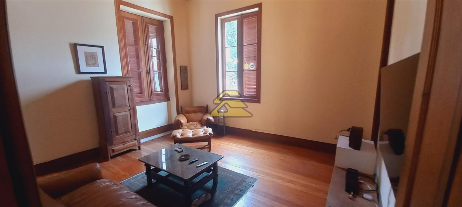 Casa à venda com 5 quartos, 300m² - Foto 10