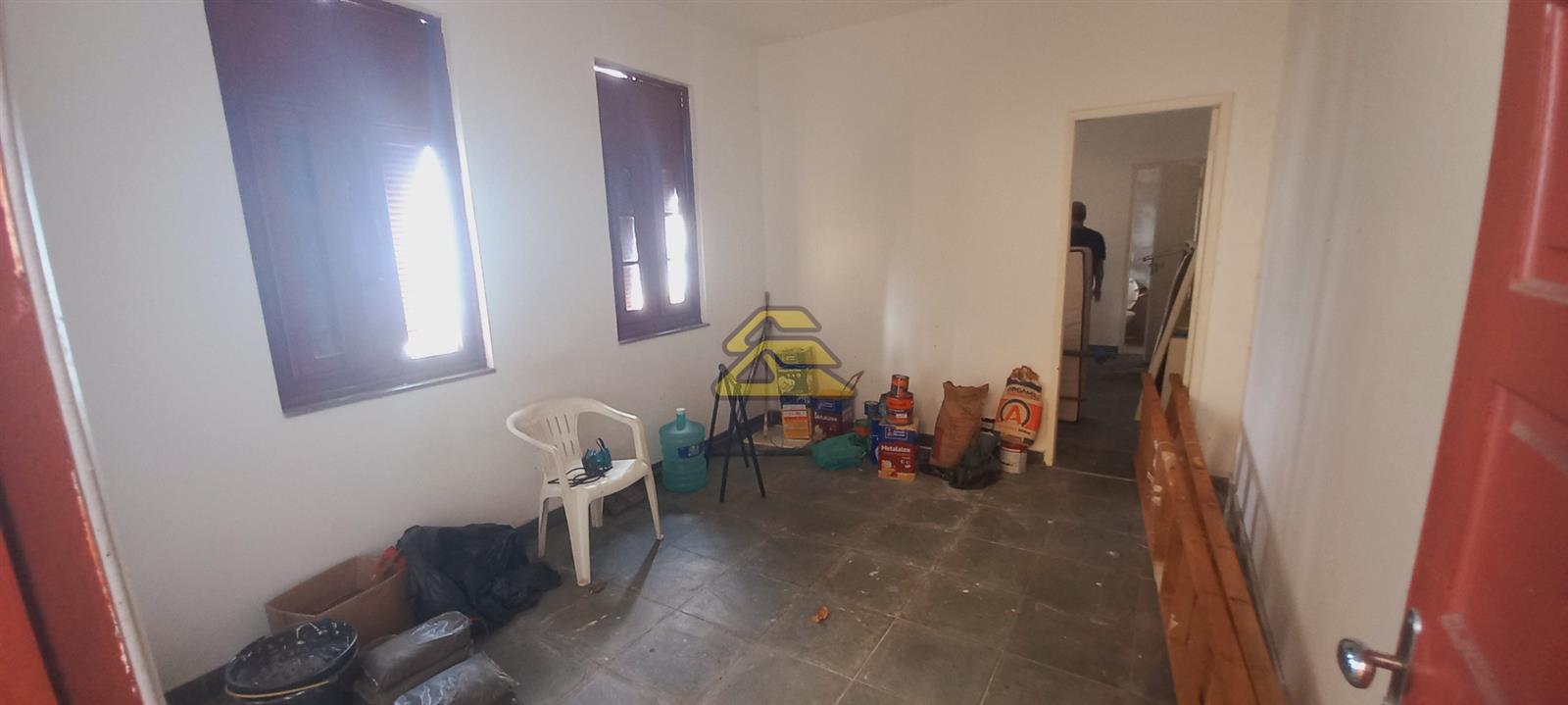 Casa à venda com 5 quartos, 300m² - Foto 28