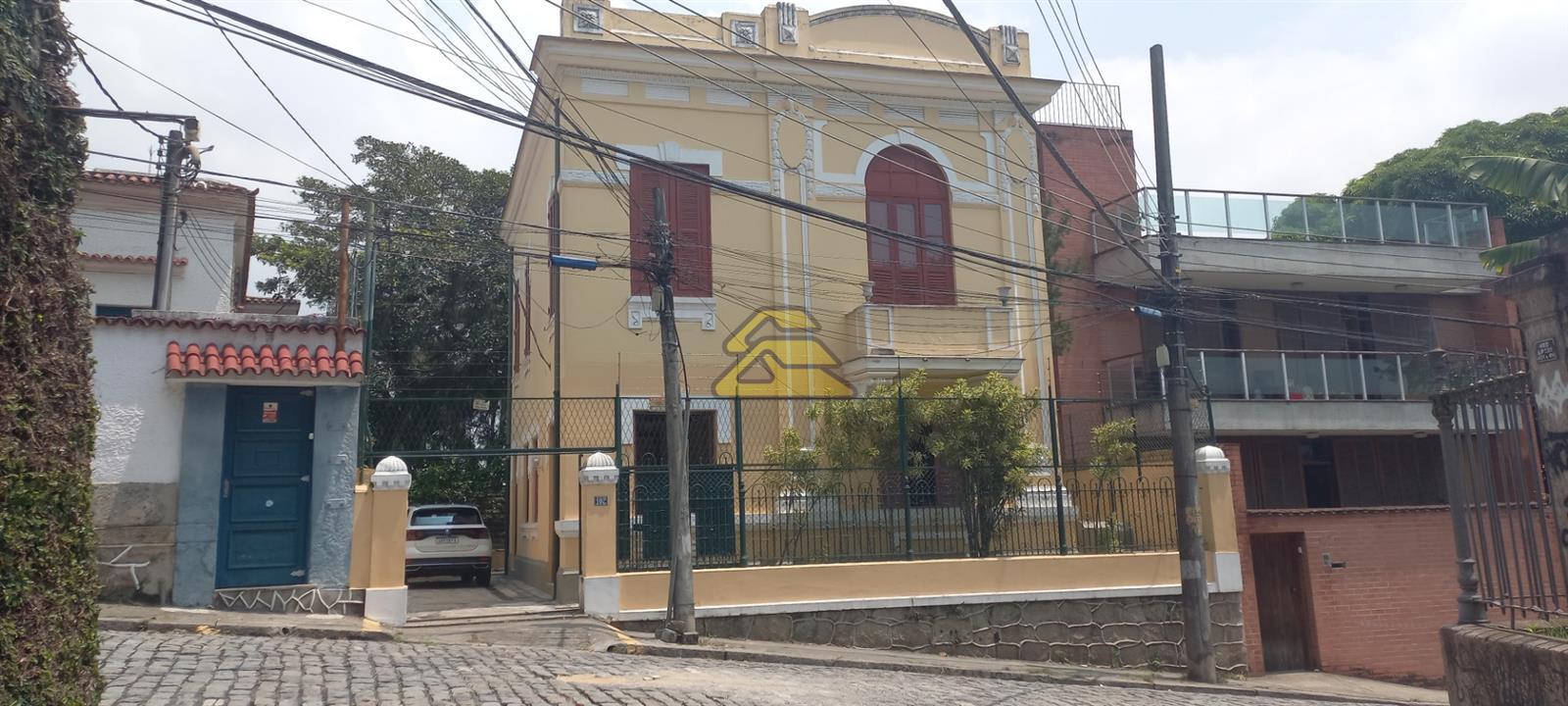 Casa à venda com 5 quartos, 300m² - Foto 34