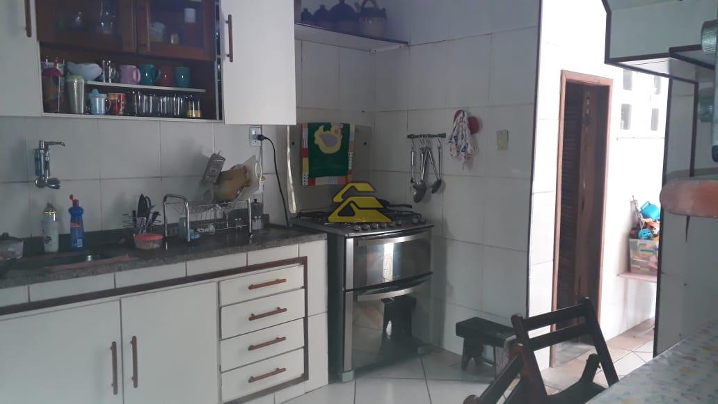 Casa à venda com 5 quartos, 160m² - Foto 15