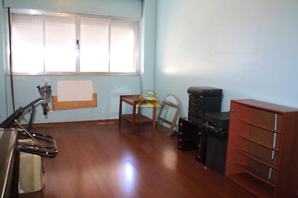 Apartamento à venda com 3 quartos, 233m² - Foto 30