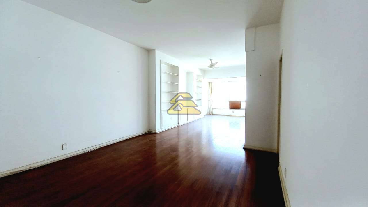 Apartamento à venda com 3 quartos, 156m² - Foto 2