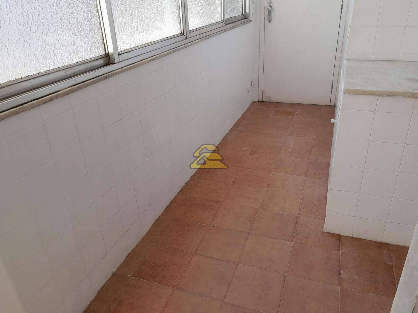 Apartamento à venda com 3 quartos, 156m² - Foto 6