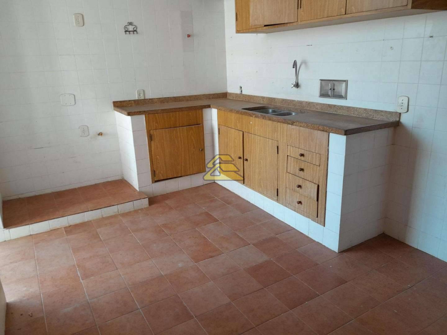 Apartamento à venda com 3 quartos, 156m² - Foto 17