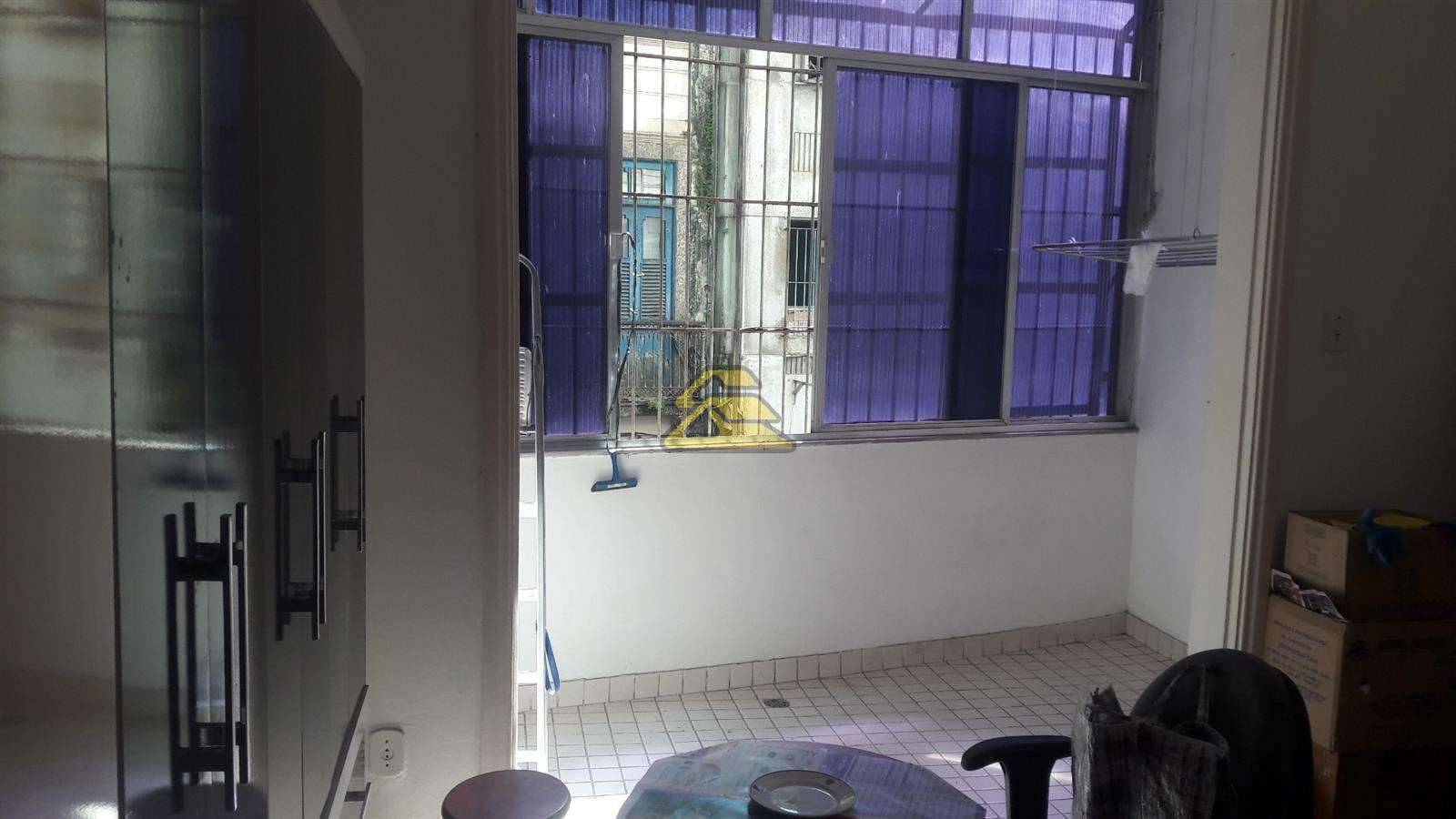 Apartamento à venda com 1 quarto, 40m² - Foto 11