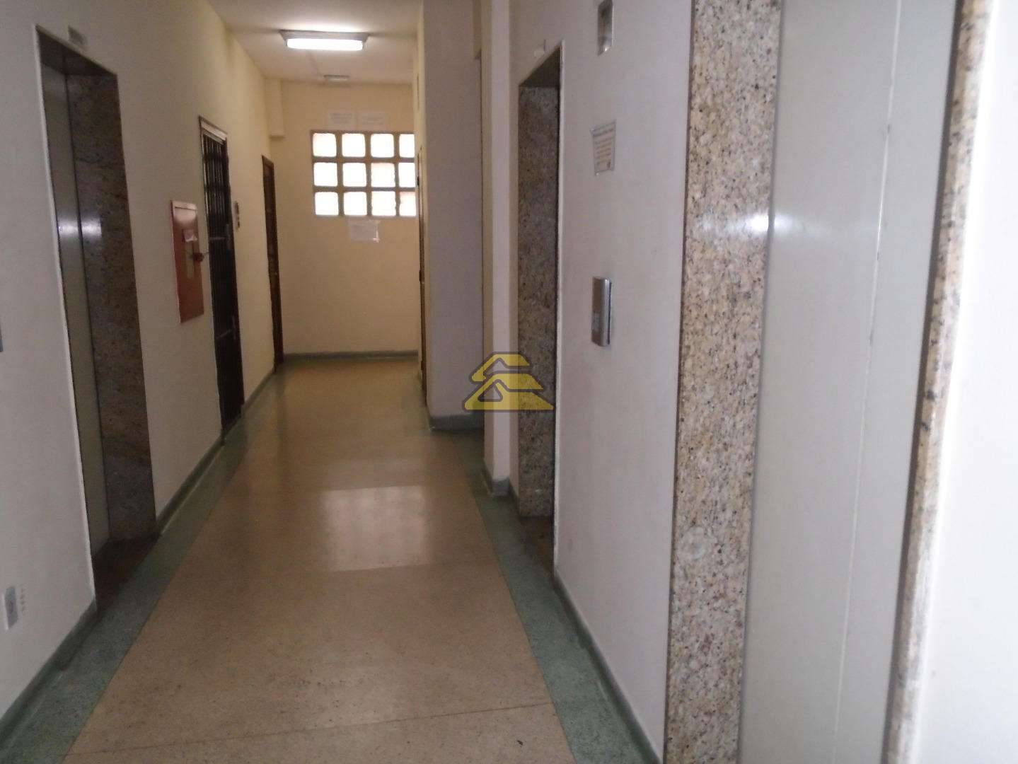 Apartamento à venda com 1 quarto, 40m² - Foto 6