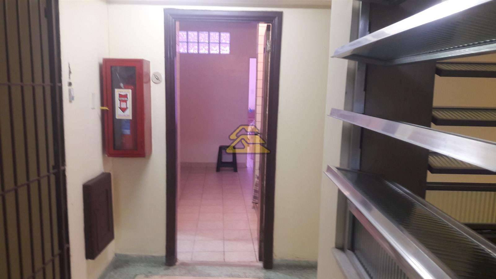 Apartamento à venda com 1 quarto, 40m² - Foto 17