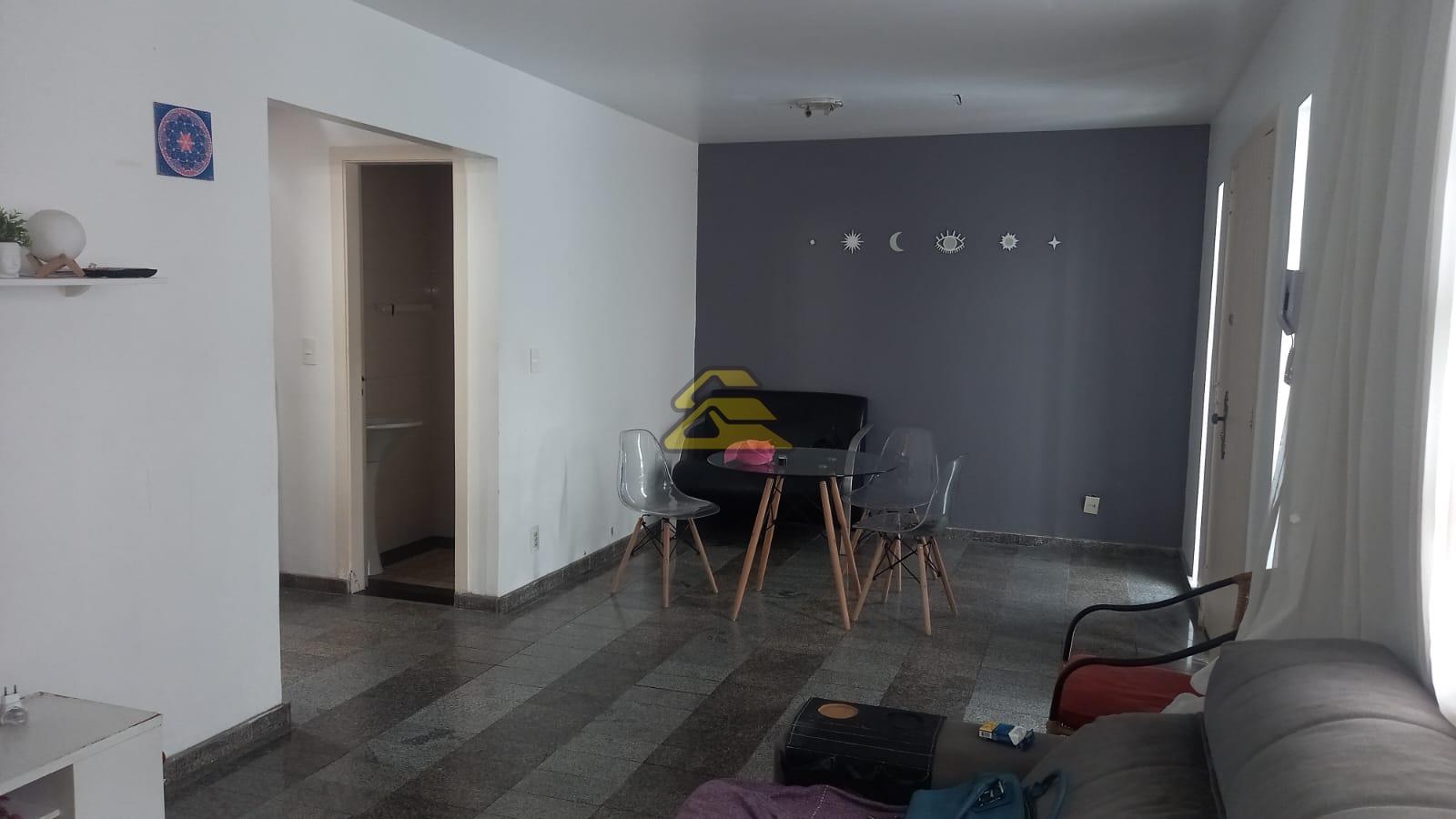 Casa à venda com 3 quartos, 42m² - Foto 2