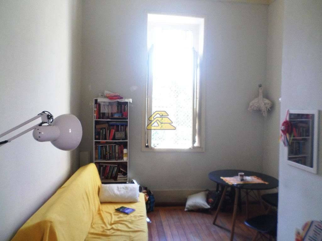 Apartamento à venda com 2 quartos, 70m² - Foto 7