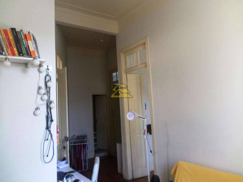 Apartamento à venda com 2 quartos, 70m² - Foto 6