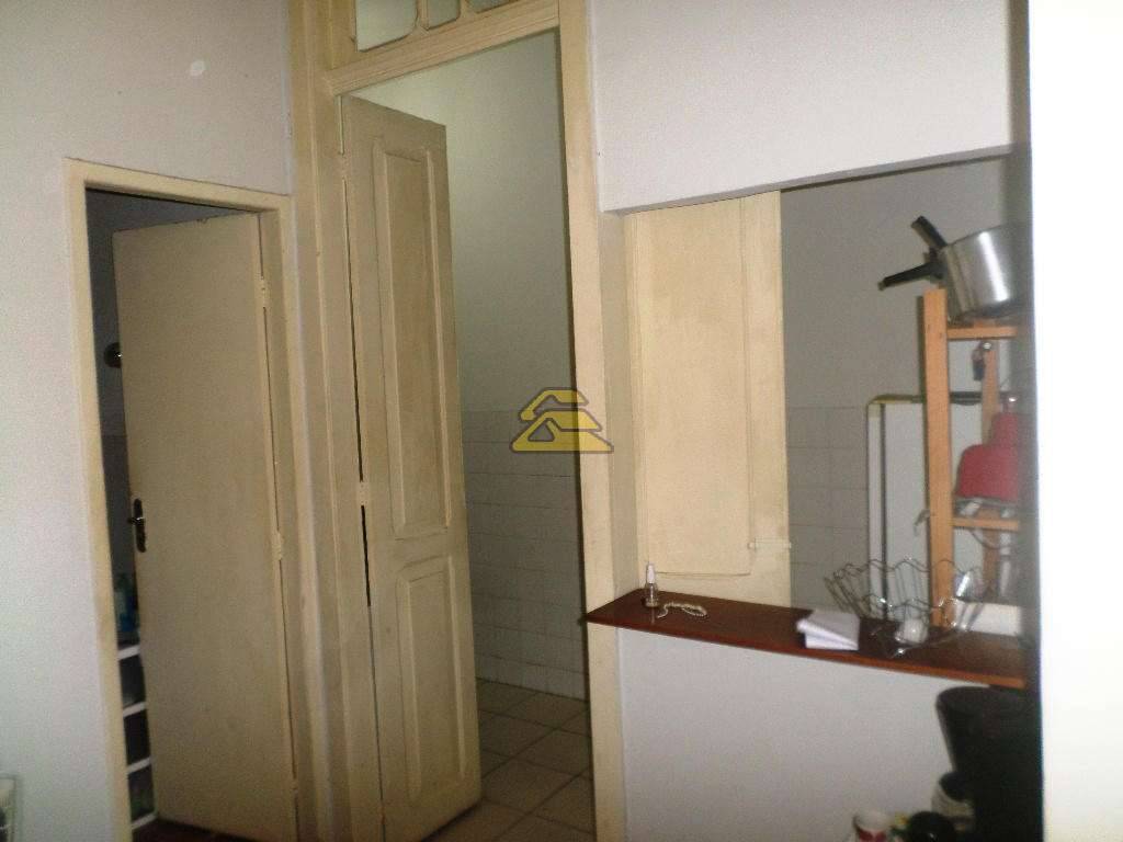 Apartamento à venda com 2 quartos, 70m² - Foto 11