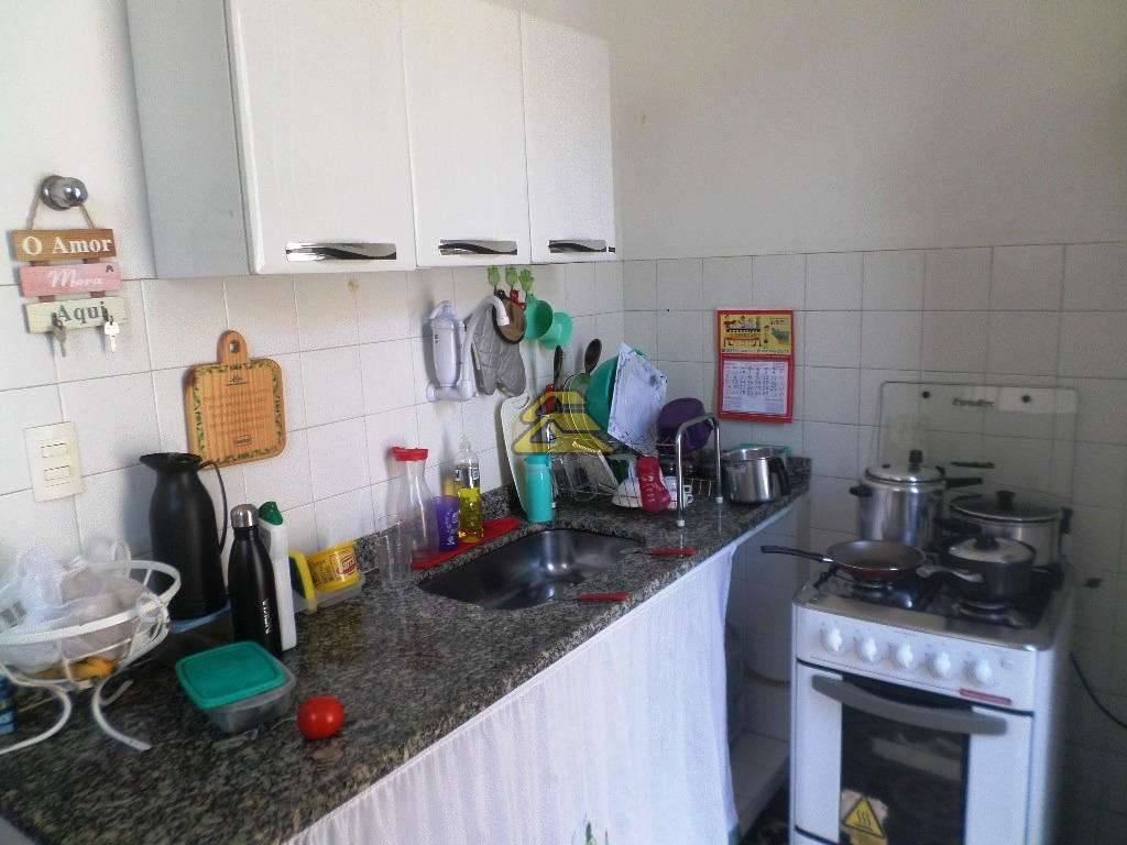 Apartamento à venda com 2 quartos, 70m² - Foto 30