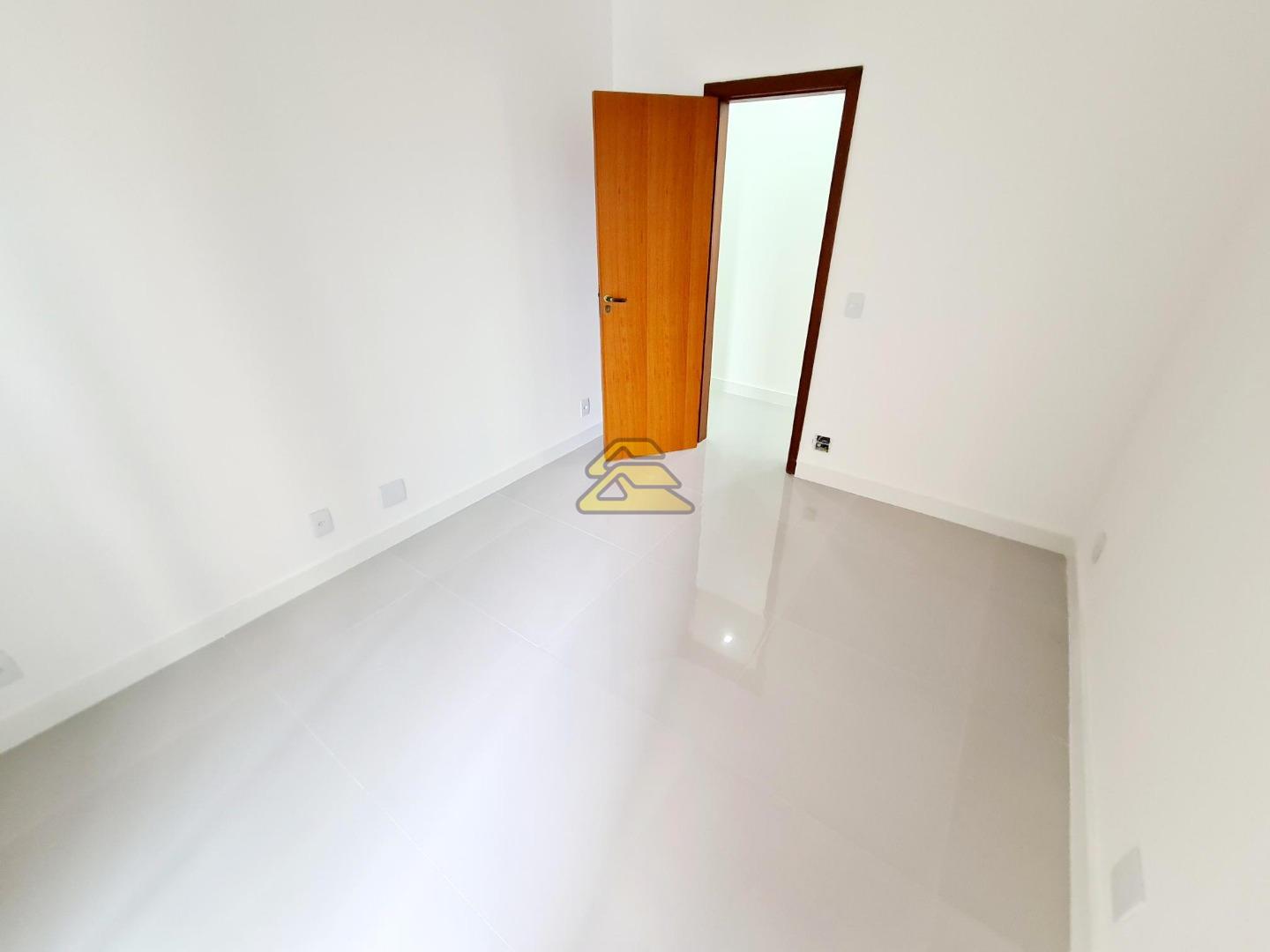 Apartamento à venda com 4 quartos, 185m² - Foto 17