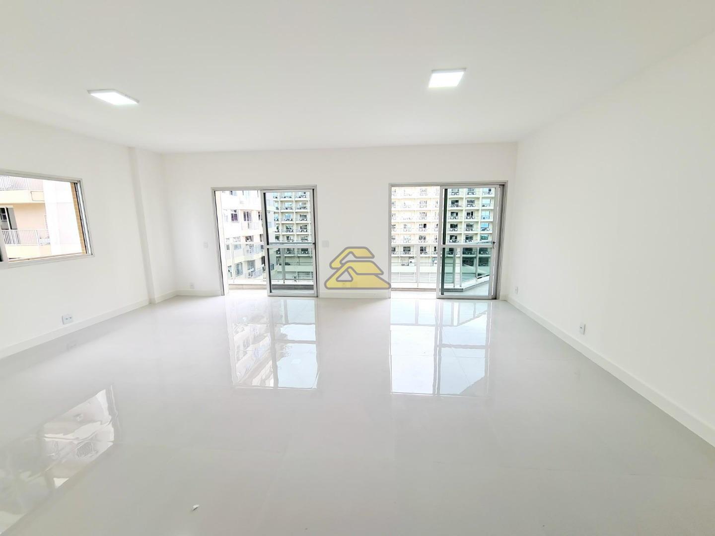 Apartamento à venda com 4 quartos, 185m² - Foto 1