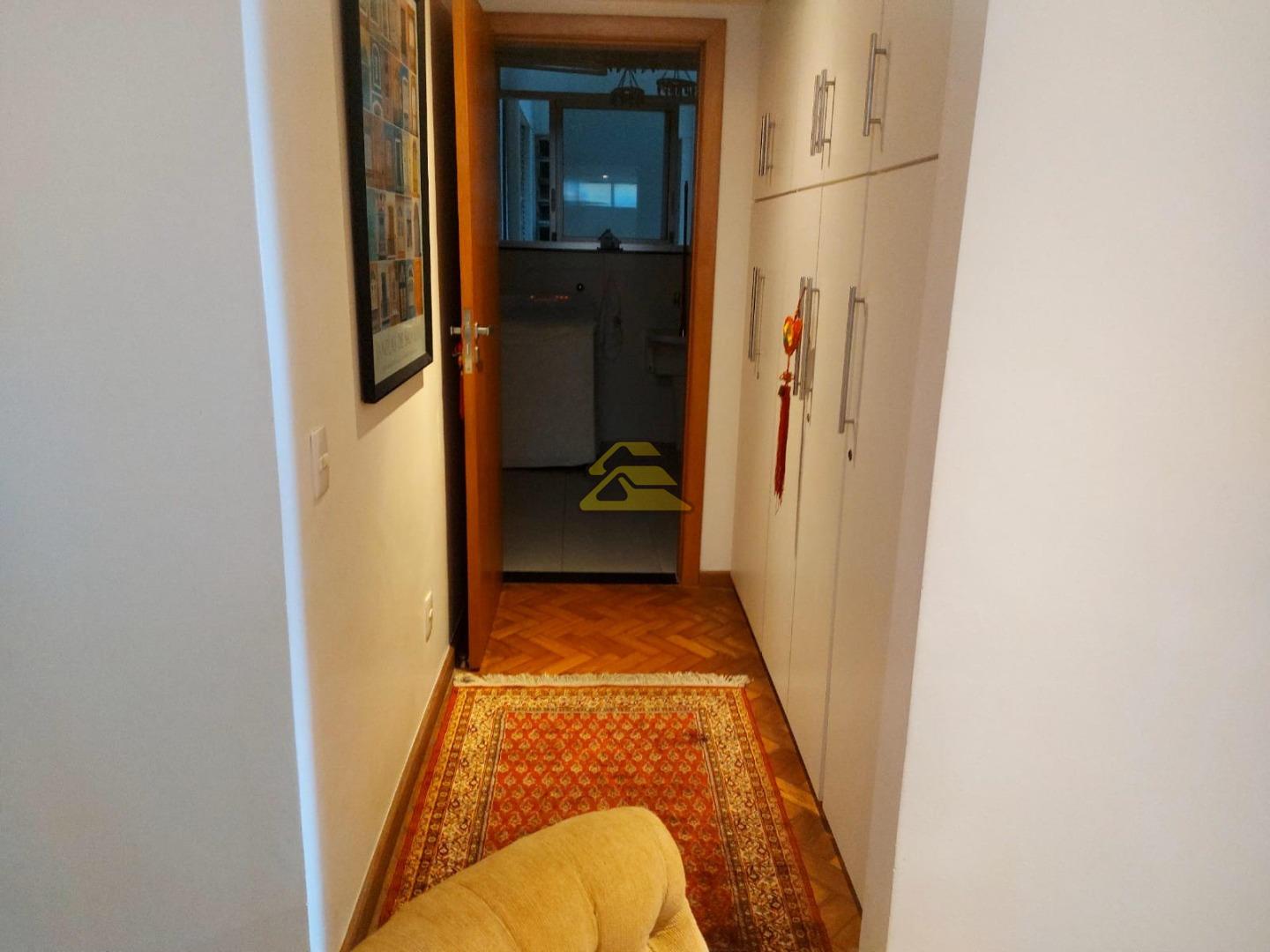 Apartamento à venda com 4 quartos, 215m² - Foto 18