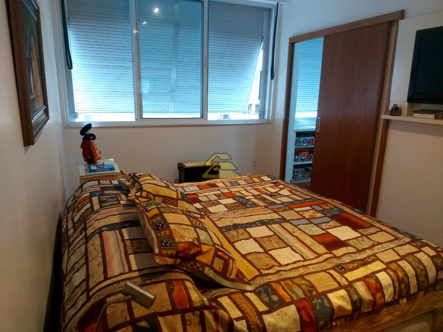 Apartamento à venda com 4 quartos, 215m² - Foto 7