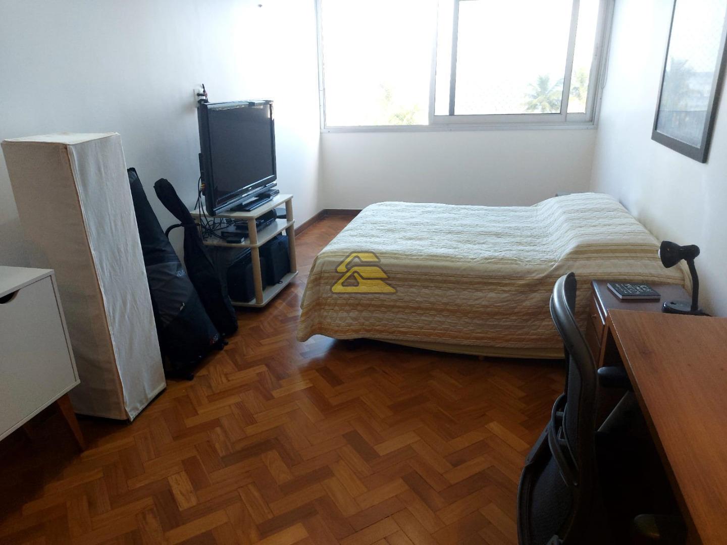 Apartamento à venda com 4 quartos, 215m² - Foto 10