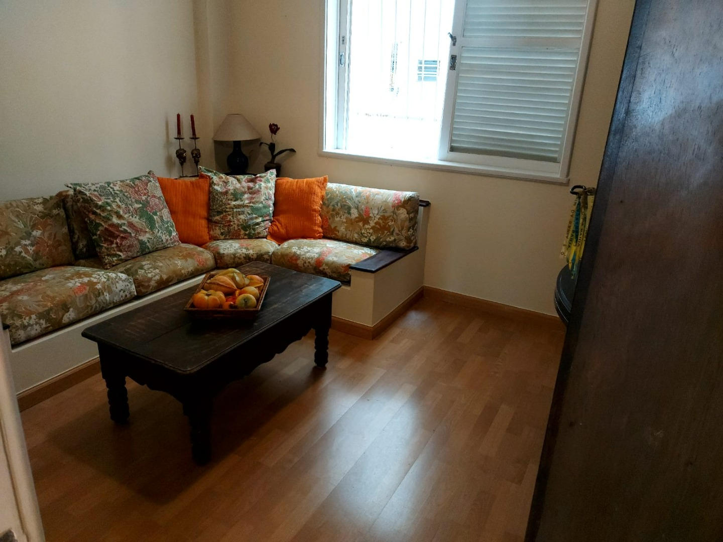 Apartamento à venda com 3 quartos, 137m² - Foto 1