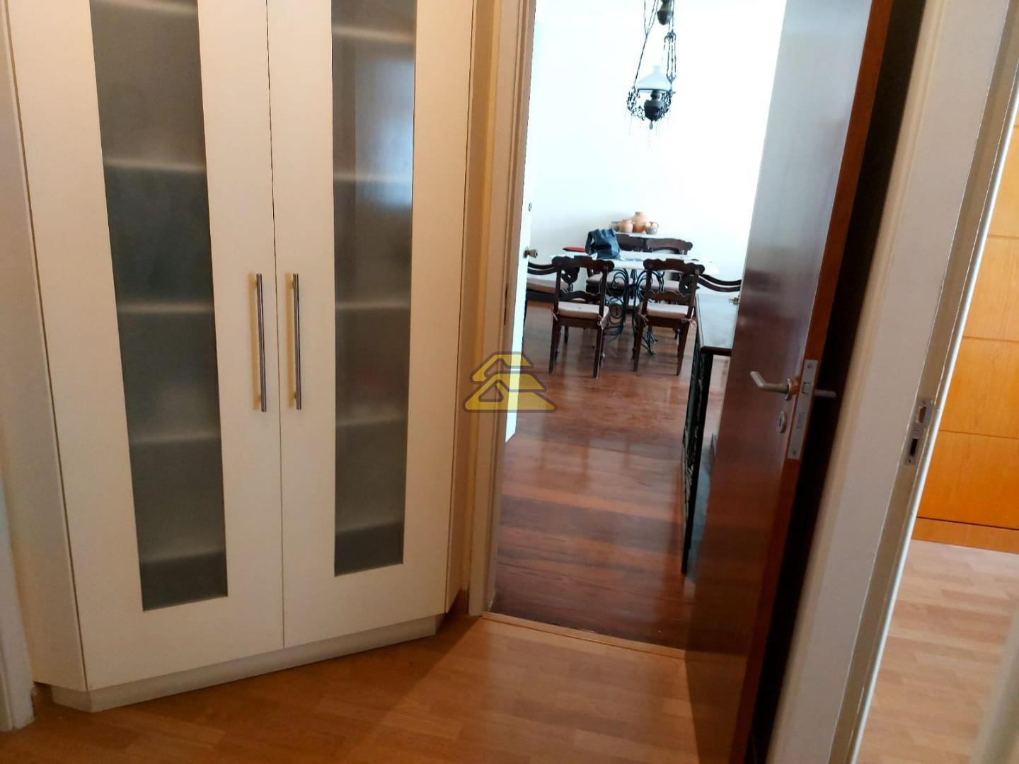 Apartamento à venda com 3 quartos, 137m² - Foto 11