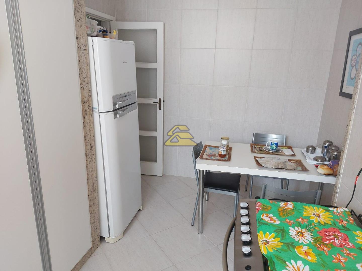 Apartamento à venda com 3 quartos, 150m² - Foto 19