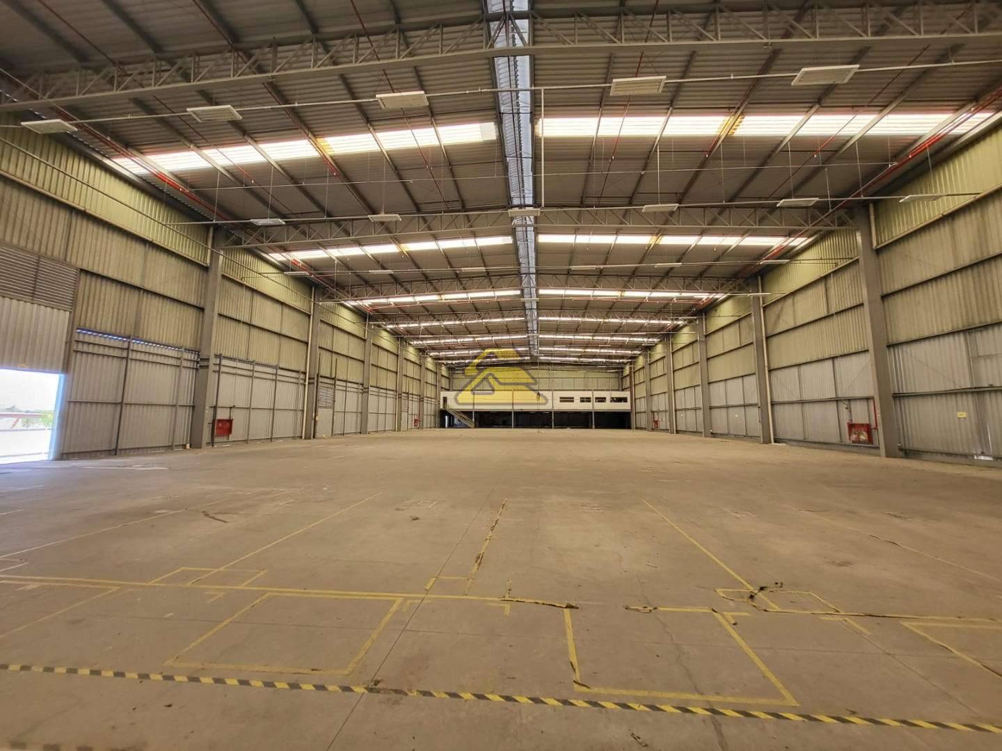 Depósito-Galpão-Armazém à venda e aluguel, 6000m² - Foto 1