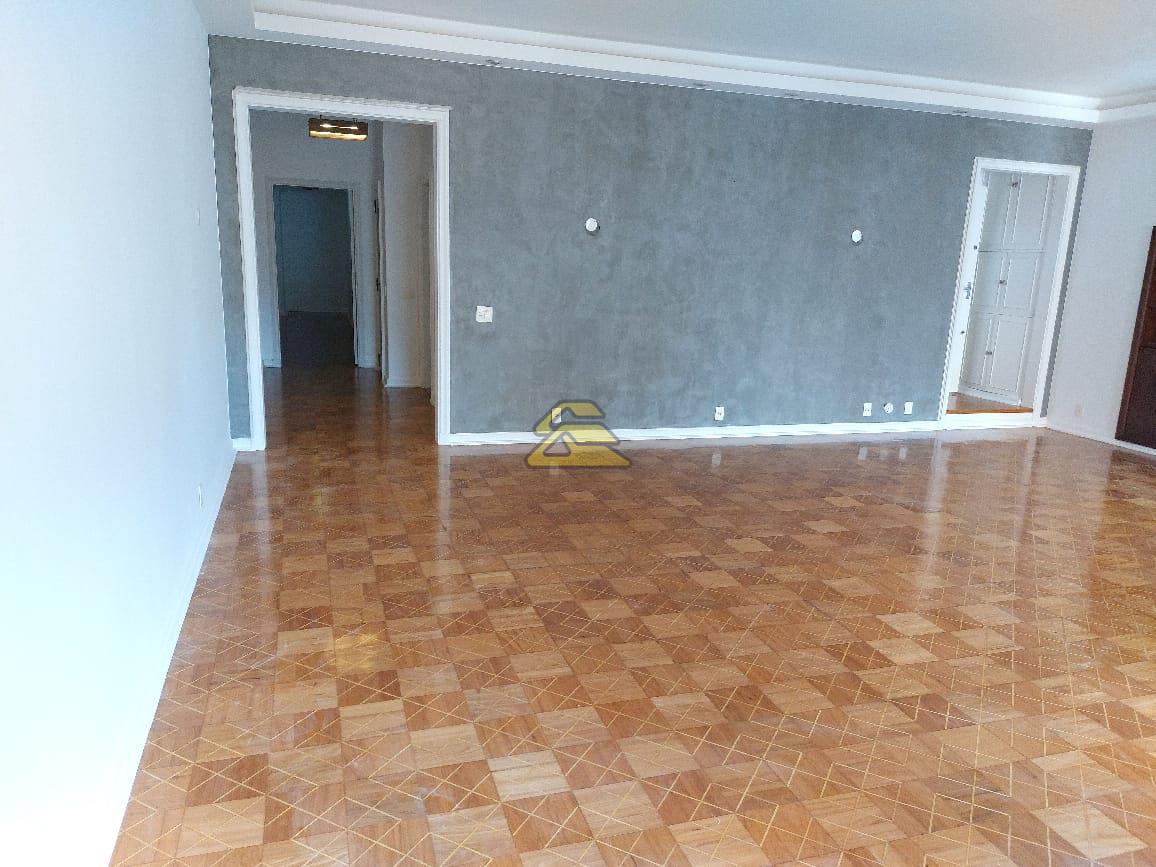 Cobertura à venda com 4 quartos, 350m² - Foto 1