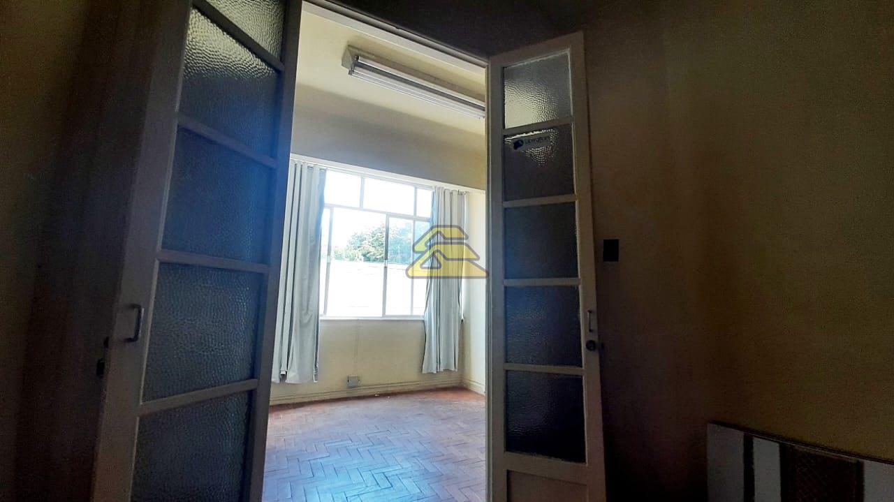 Apartamento à venda com 1 quarto, 43m² - Foto 1