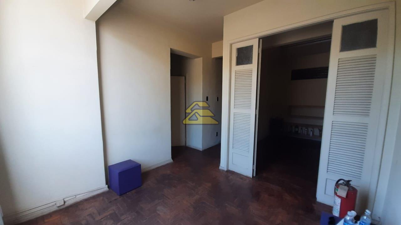 Apartamento à venda com 1 quarto, 43m² - Foto 9