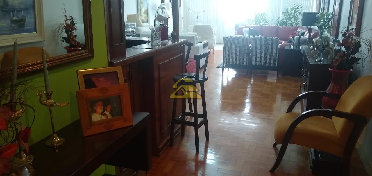 Apartamento à venda com 3 quartos, 198m² - Foto 5