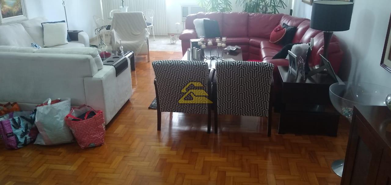 Apartamento à venda com 3 quartos, 198m² - Foto 3