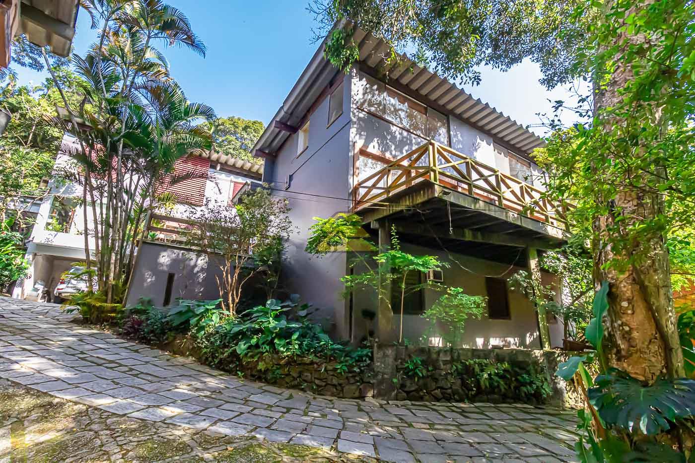 Casa de Condomínio à venda com 5 quartos, 384m² - Foto 1