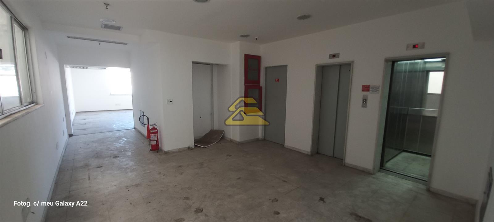 Prédio Inteiro para alugar, 2400m² - Foto 22