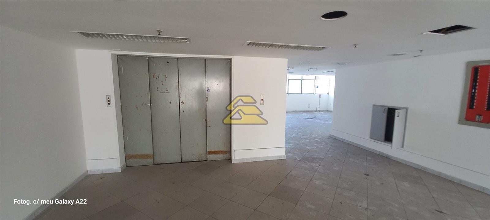 Prédio Inteiro para alugar, 2400m² - Foto 30