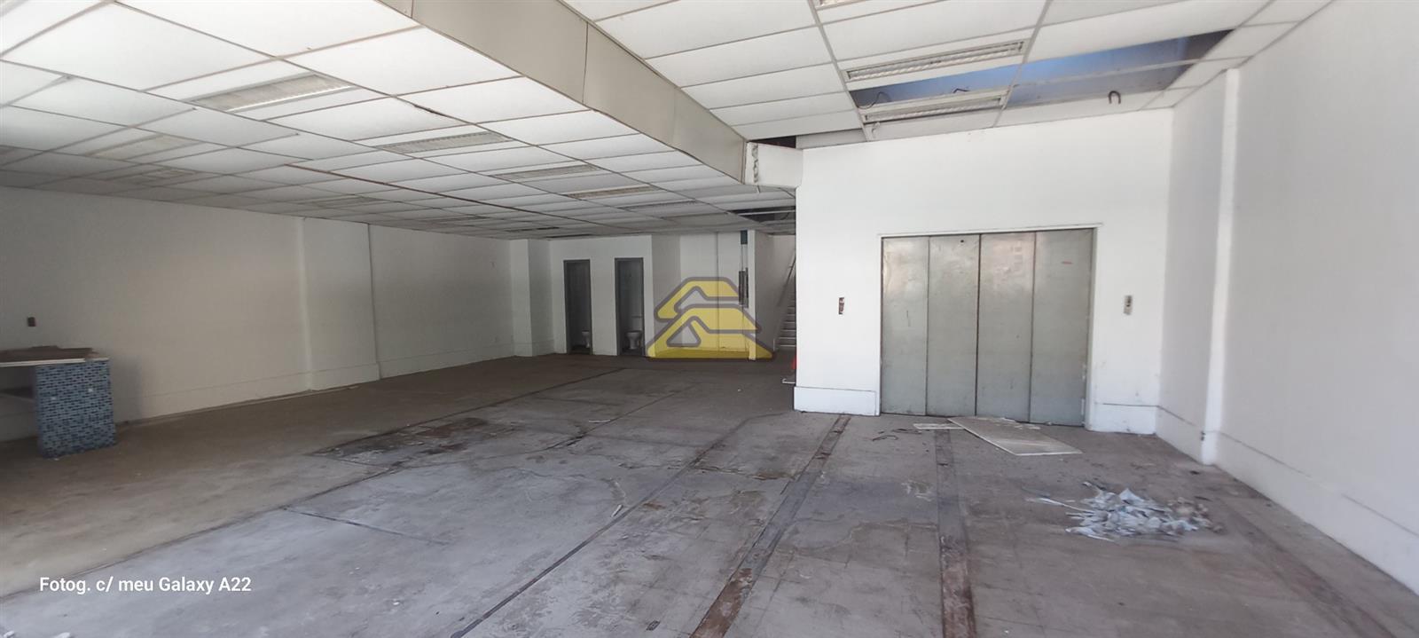 Prédio Inteiro para alugar, 2400m² - Foto 36