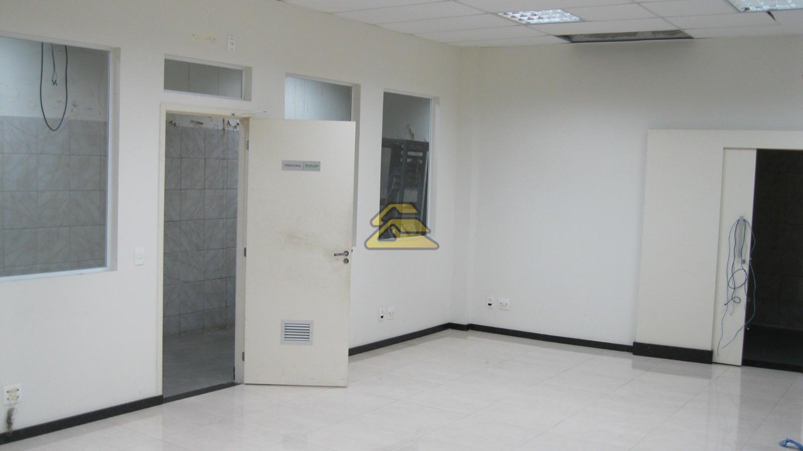 Prédio Inteiro para alugar com 1 quarto, 1650m² - Foto 4