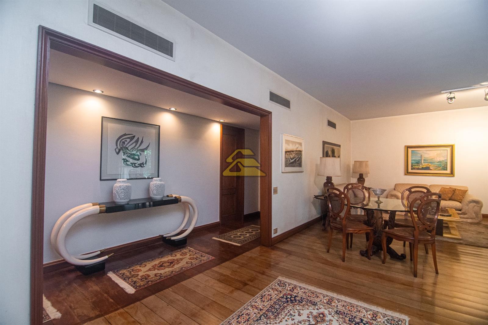 Apartamento à venda com 4 quartos, 289m² - Foto 4