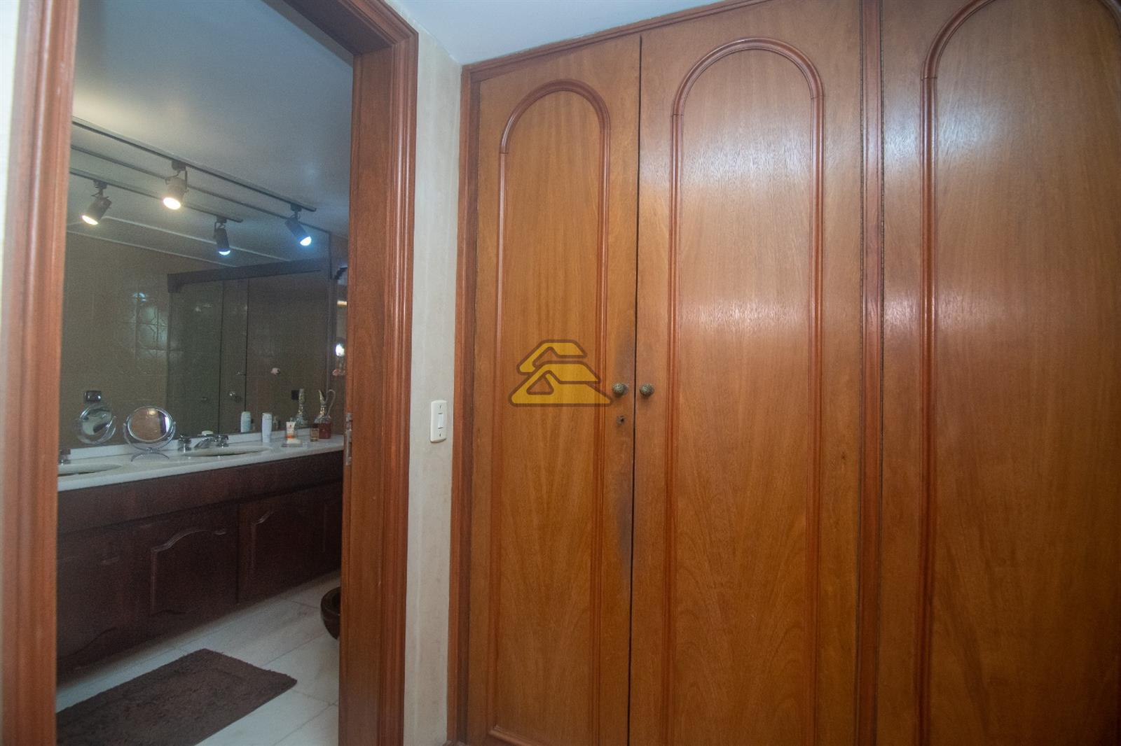 Apartamento à venda com 4 quartos, 289m² - Foto 20