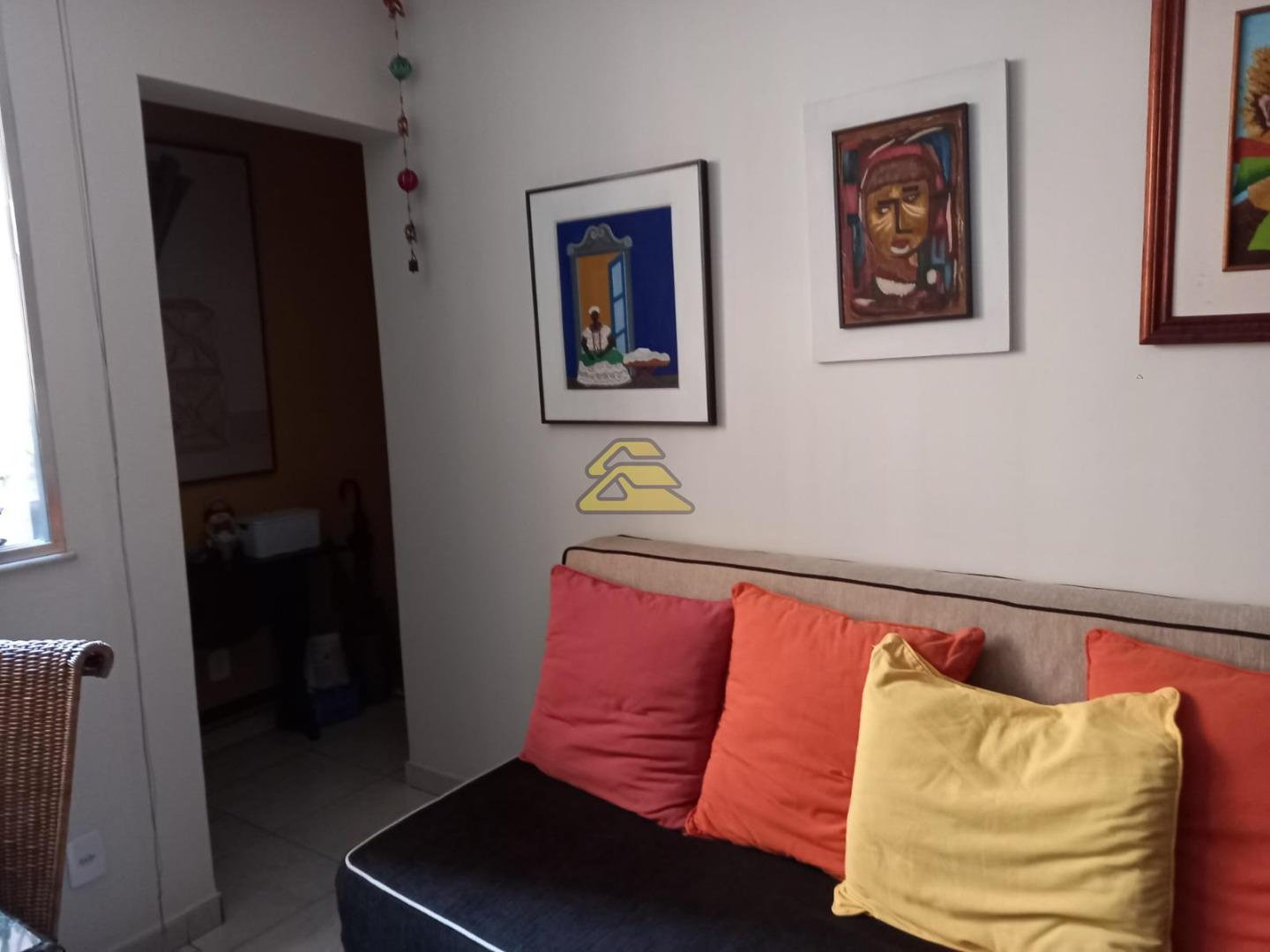 Apartamento à venda com 2 quartos, 71m² - Foto 2