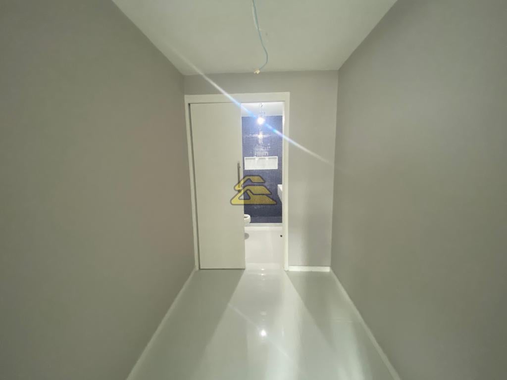 Cobertura à venda com 3 quartos, 270m² - Foto 13