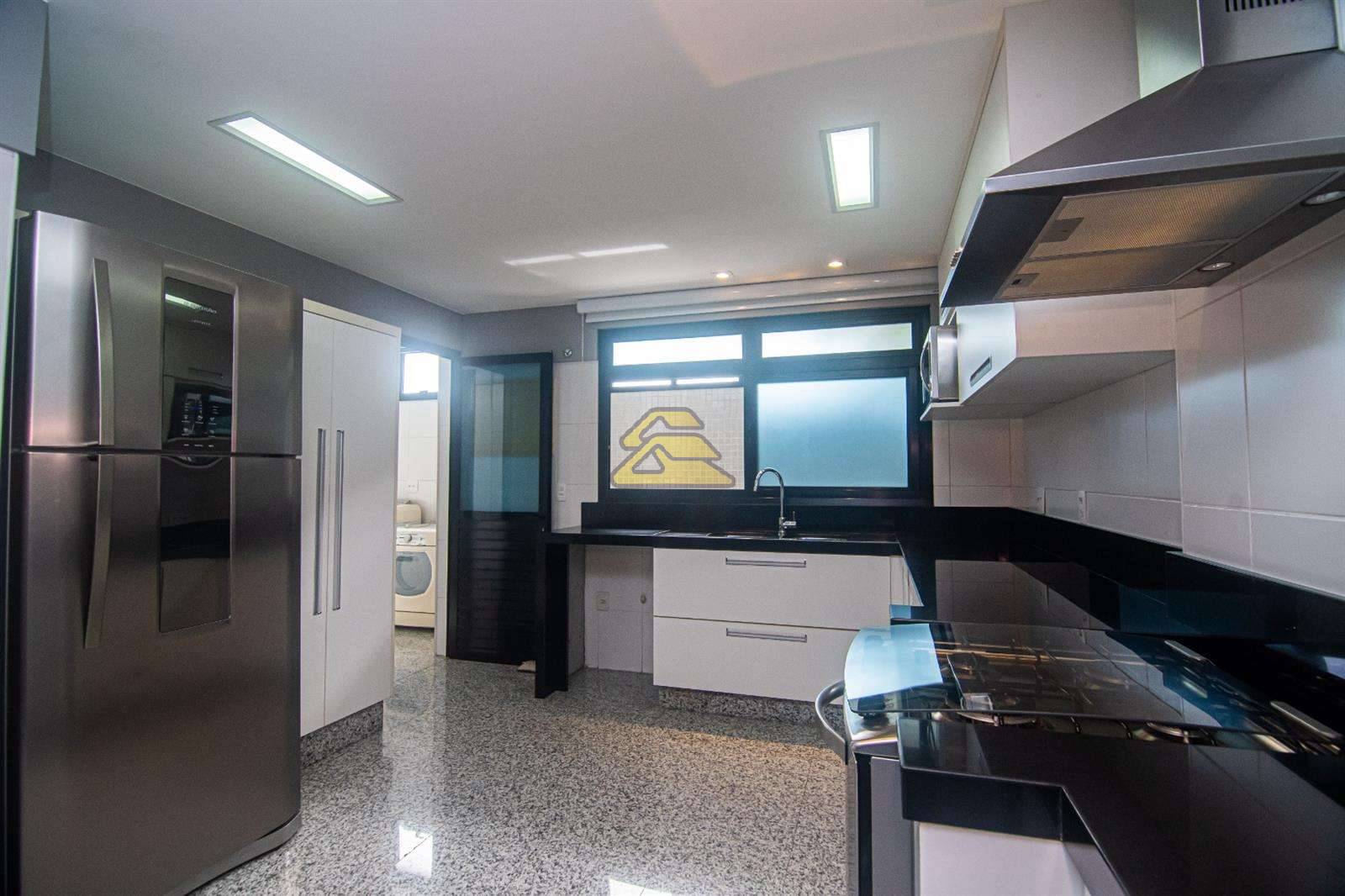 Apartamento à venda com 3 quartos, 250m² - Foto 41